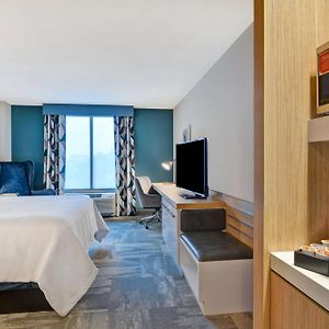 King Room Bath Tub Mobility Accessible
